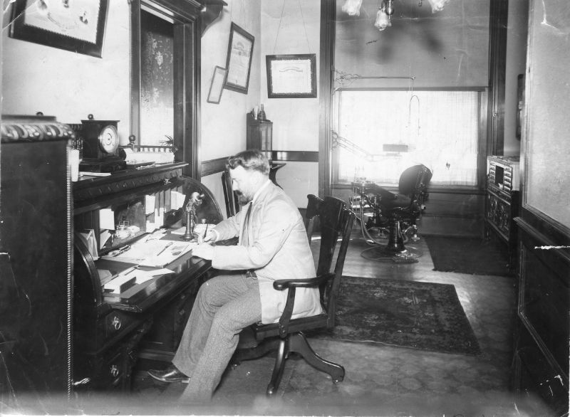 26 Amazing Photos Capture People in the Offices in the Early 20th
