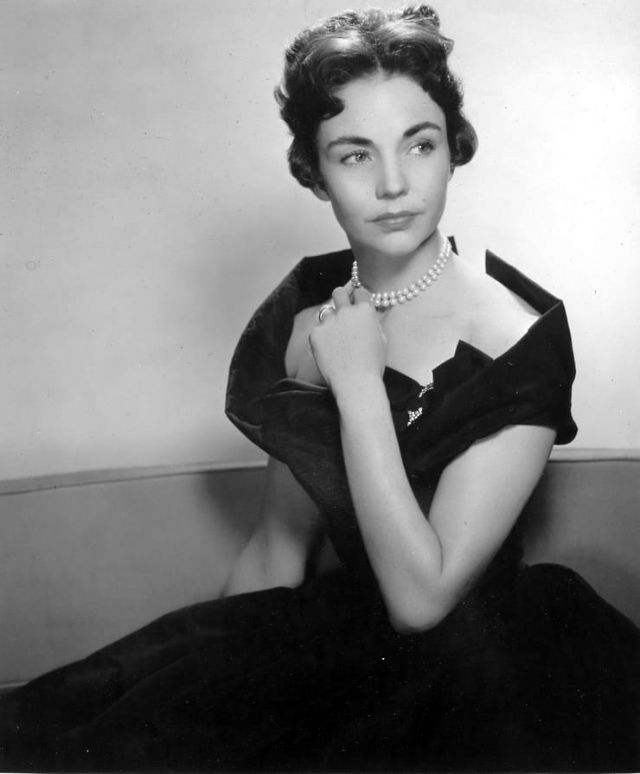 40 beautiful photos jennifer jones 1940s 1950s vintage 40 beautiful photos jennifer jones 1940s 1950s vintage