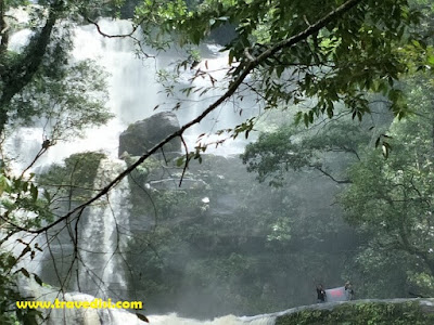 Air Terjun di ngabang kalimantan barat seperti bedawat / terinting dapat dikatakan mutiara atau surganya borneo bagi pecinta alam & traveling serta curug mania