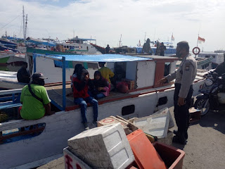 Unit Binmas Polsek Paotere Berikan Imbauan ke Warga Pulau dan Nelayan