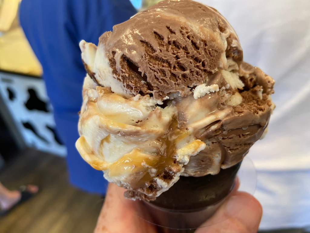 Hither & Yon Scoops Ice Cream Parlor, Kenosha WI