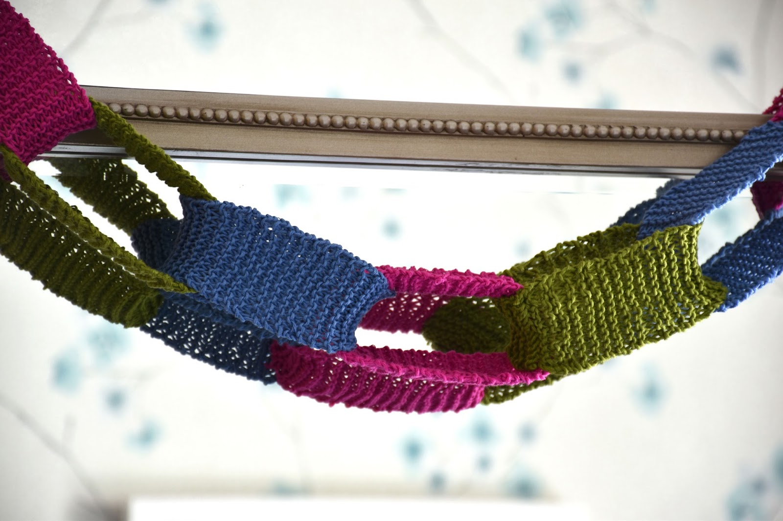 Woman in Real Life DIY Chain Yarn Garland 12monthsofdiy