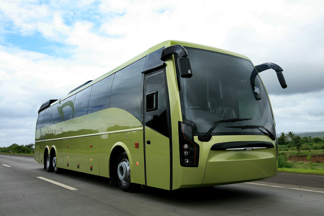 luxury bus travel india