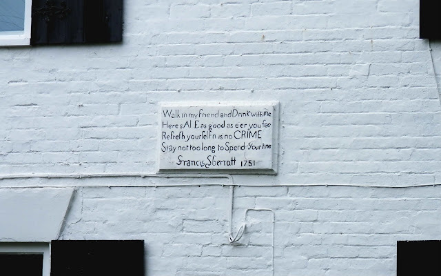 Stone plaque on building in Dodsleigh