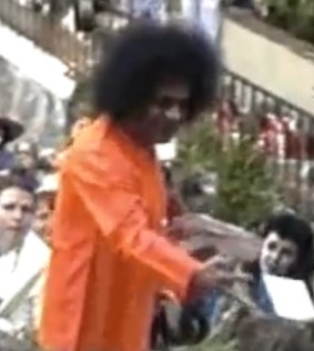 [EXCLUSIVE] Sai Baba Death & Darshan PICS