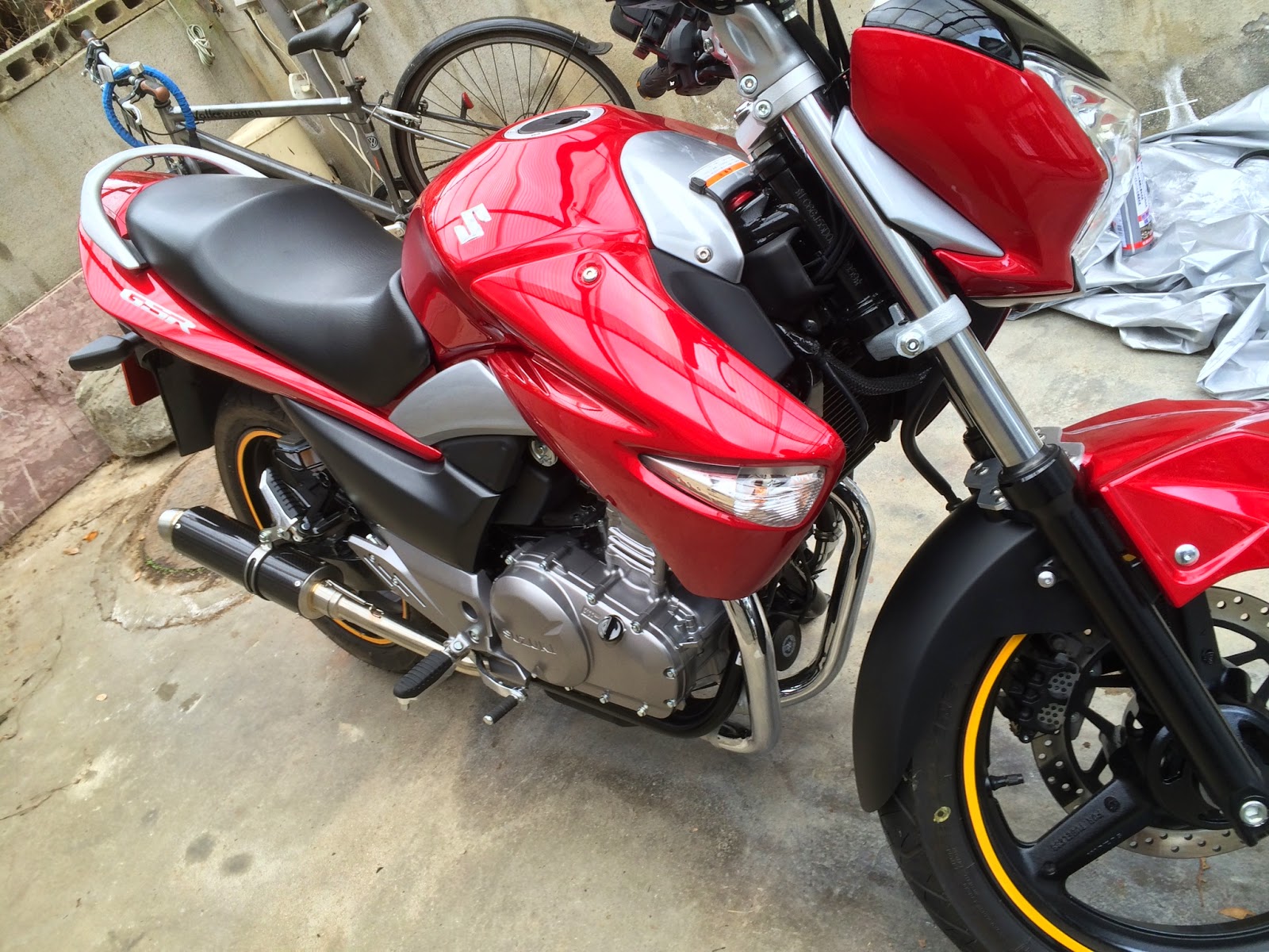 GSR250を100楽しむブログ GSR250 LCIマフラー取付ました！