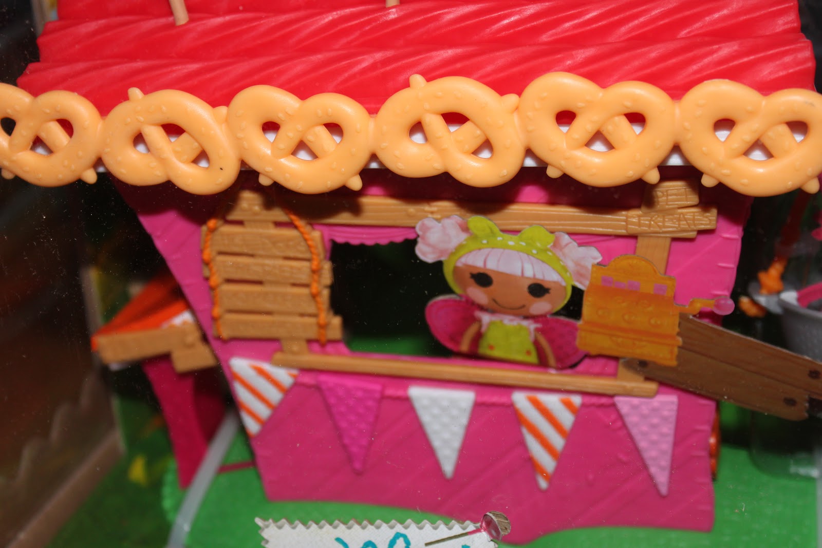 Susan's Disney Family Holiday Gift Guide Mini Lalaloopsy Silly Fun