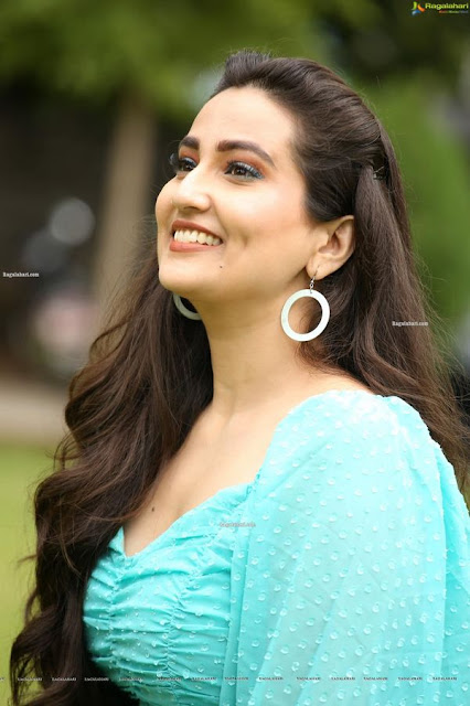 Latest Pics of Telugu Anchor Manjusha in Aqua Blue Dress Actress Trend Latest Pics of Telugu Anchor Manjusha in Aqua Blue Dress Actress Trend