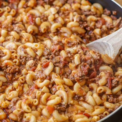 EASY Cheesy Beef Goulash - THE COUNTRY FOOD