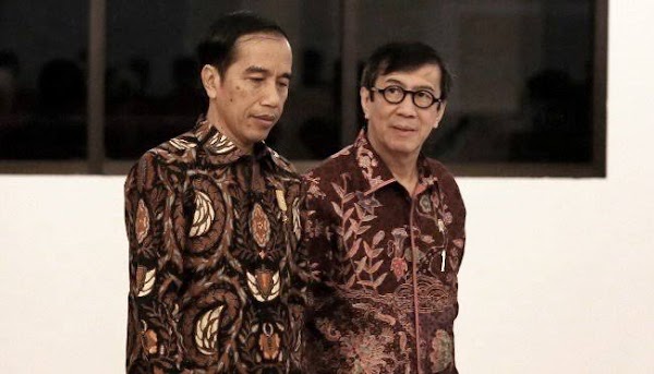 Selain Pecat Yasonna, Lolosnya 120 Ribu Orang Harus Dijelaskan Agar Jokowi Tak Jadi Bulan-bulanan Oposisi