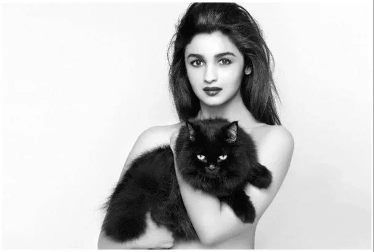 actress-topless-photoshoot-for-dabboo-ratnani