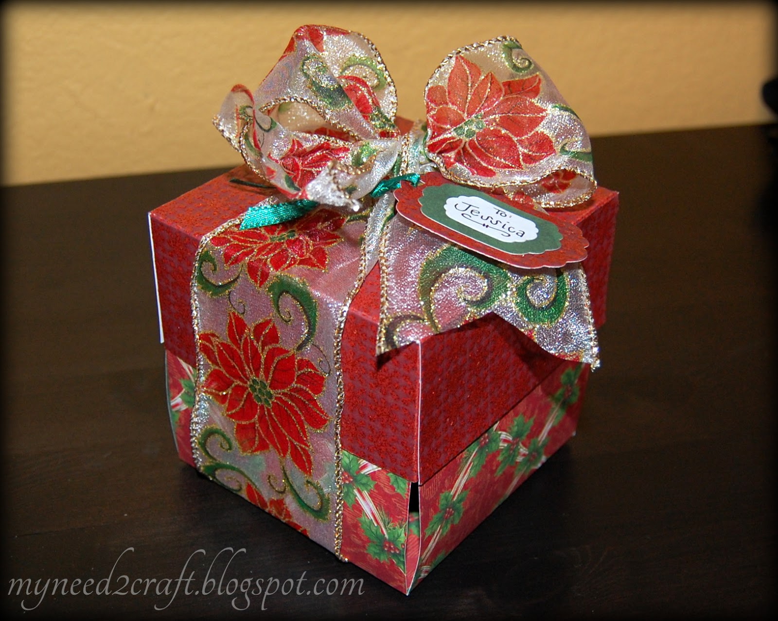 MyNeed2Craft by Terri Deavers: Pop open box for Gift Cards...