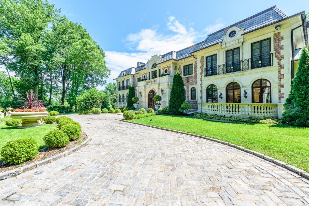 12,000 Square Foot Brick and Stone Mansion In Kings Point, NY THE