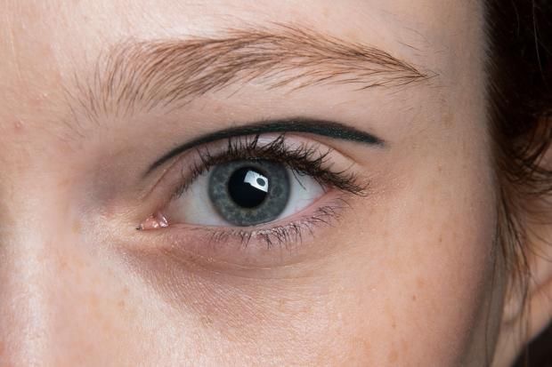 WHISPER blog: GRAPHIC #linhasgeométricas #graphic #edit #make #makeup #backstage