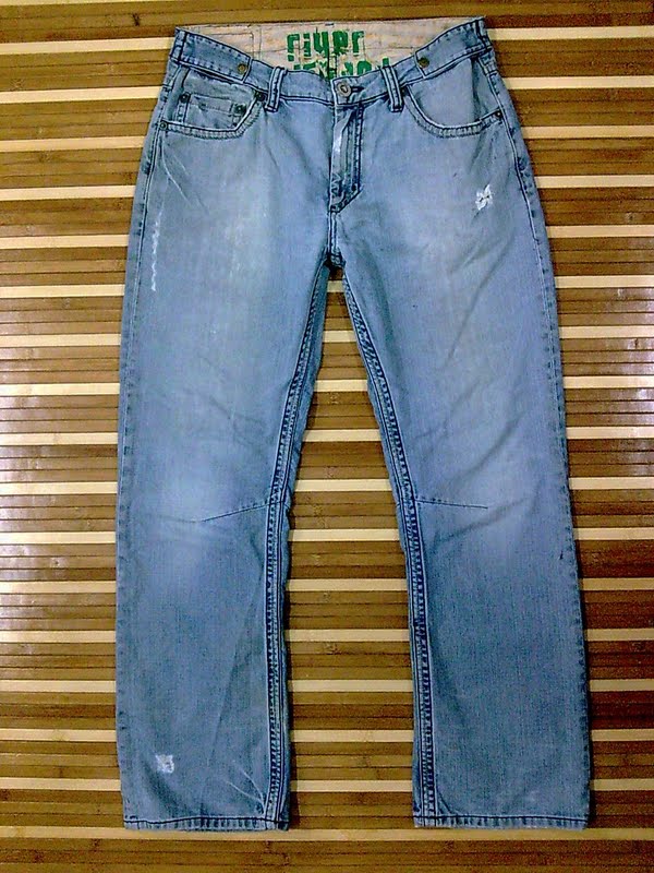 RIVER ISLAND SEASON JEANS SIZE 32 (SOLD) ~ different class bundle