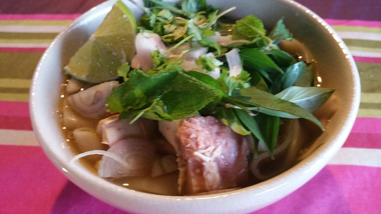 CookbyNath Bouillon de poulet aux nouilles asiatiques, Pho Ga