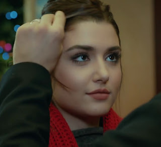 Miss Turkey Hande Ercel As Hayat Uzun In Turkish TV Serial Ask Laftan Anlamaz (71)