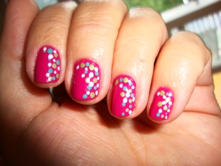 Simmer and Glimmer: Nice Nails- Fuchsia and Dots Galore