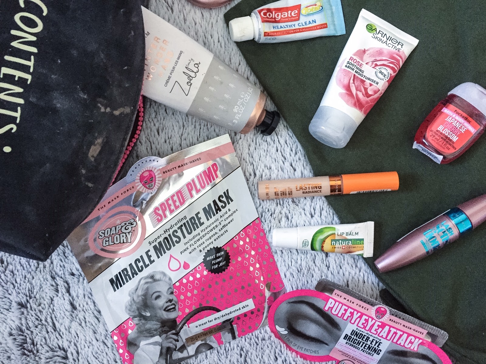 What to bring in your carryon makeup bag Della Loves Nutella ♥