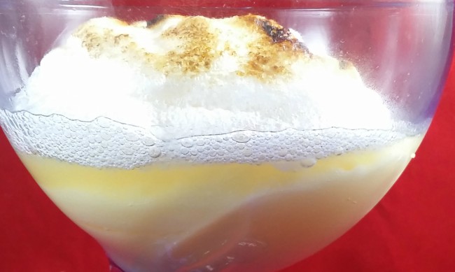 Una crema de limón con merengue 
