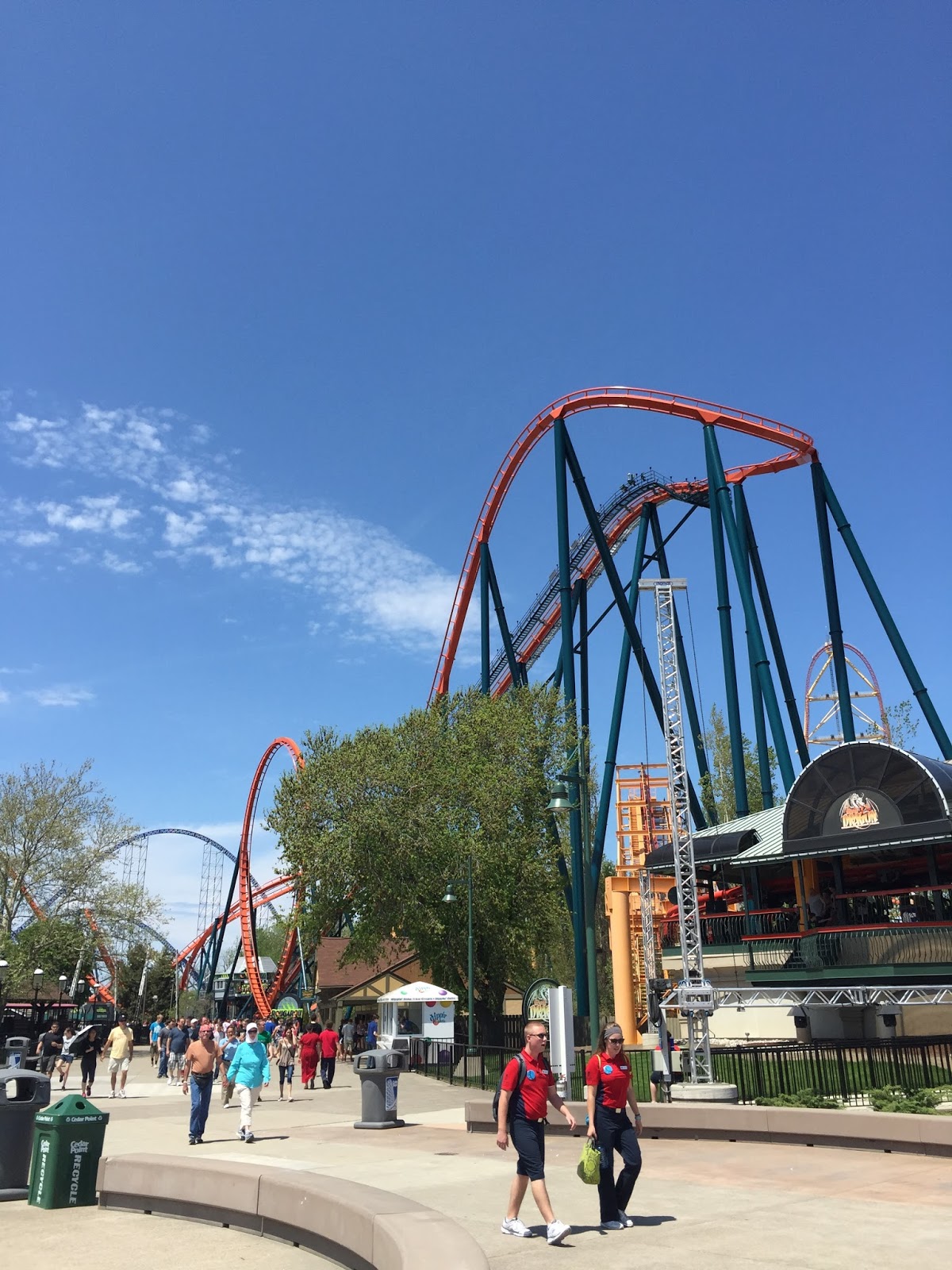 Mommy's Favorite Things Cedar Point and Hotel Breakers