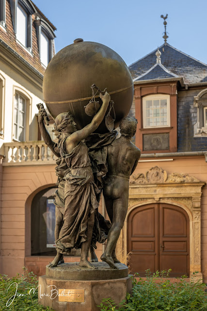 Les Grands soutiens du monde… par A. Bartholdi (1901-1902) [musée Bartholdi]