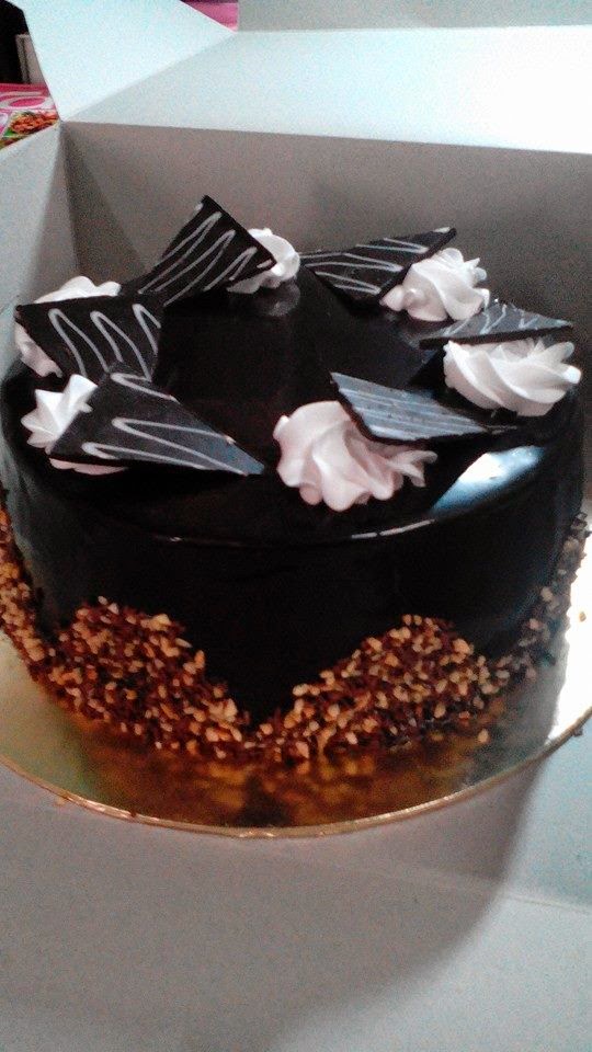 choc. moist cake RM 65..size 9 inci