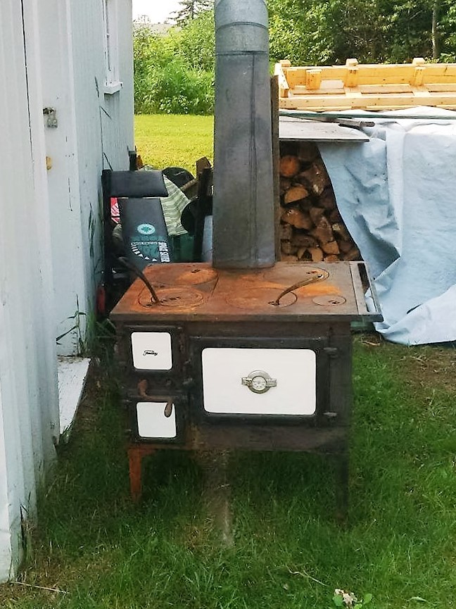 Campy Canadians 1935 Findlay Wood / Coal Cook Stove