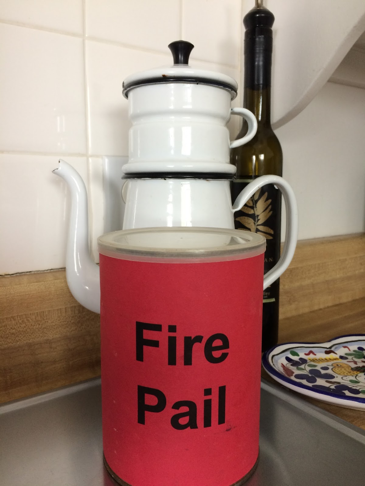 Nana's Blue and White Dishes: Baking Soda Fire Pail