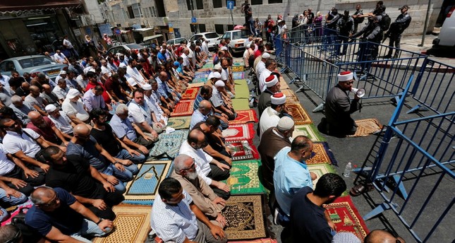 Umat Islam di Sekitar Yerusalem Dihimbau Tetap Shalat Di Luar Al-Aqsa Bentuk Protes Atas Kesewenangan Israel