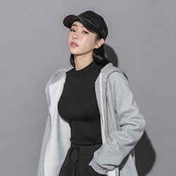 An Seo Rin – Fitness Set Foto 4