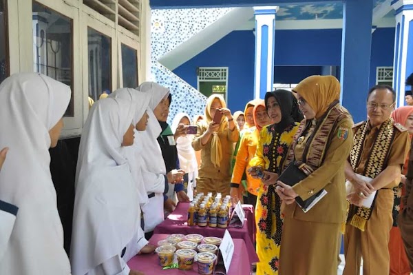 Tim Penilai LSS/UKS Tiba di Kantor TP PKK Lamtim Tim Penilai LSS/UKS Tiba di Kantor TP PKK Lamtim