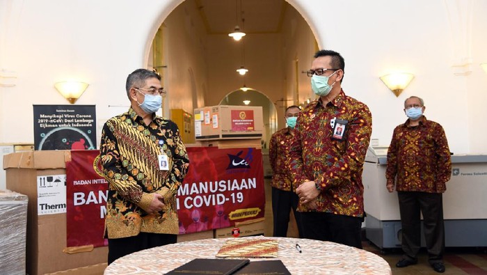 Bantu Tangani Corona, BIN Sumbang Alat Lab Bilogi Molekuler untuk LBM Eijkman Bantu Tangani Corona, BIN Sumbang Alat Lab Bilogi Molekuler untuk LBM Eijkman