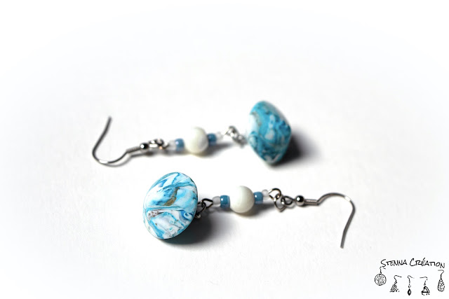 Boucles oreilles pâte polymère encres piñata bleu doré vert blanc Stenna Création Fimo Cernit