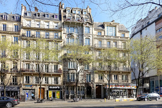 Paris : Ceramic Hotel, un immeuble Art Nouveau, oeuvre de l'architecte Jules Lavirotte - 34 avenue de Wagram - VIIIème