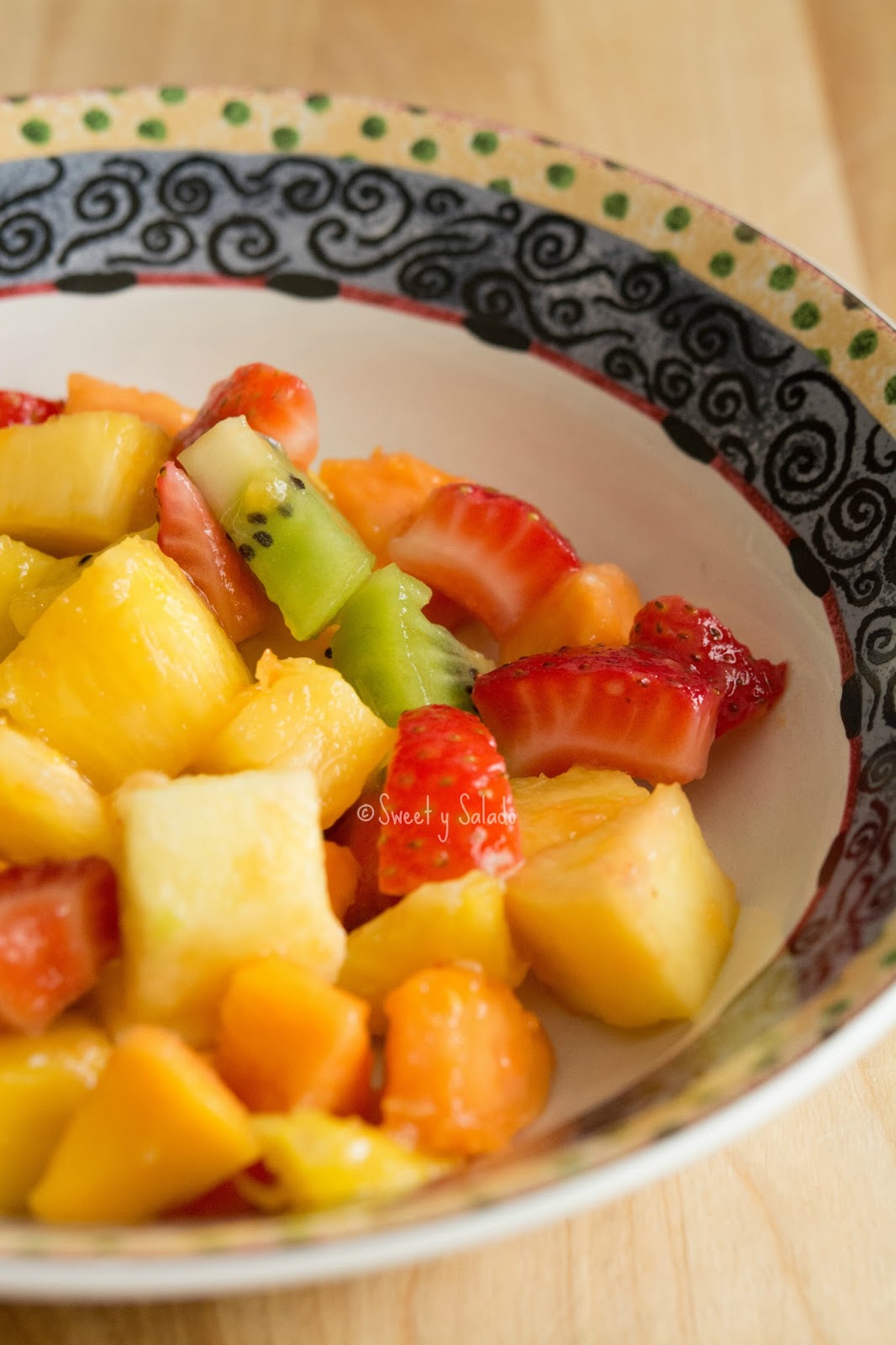 Ensalada de Frutas Estilo Colombiano