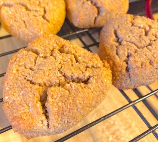 Keto, Low-Carb and Gluten-Free basic scones.