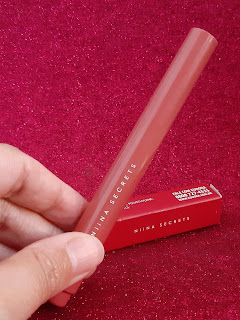 resenha Batom Gloss Stick Niina Secrets Eudora  Cor Malva Lírio dicas da tia