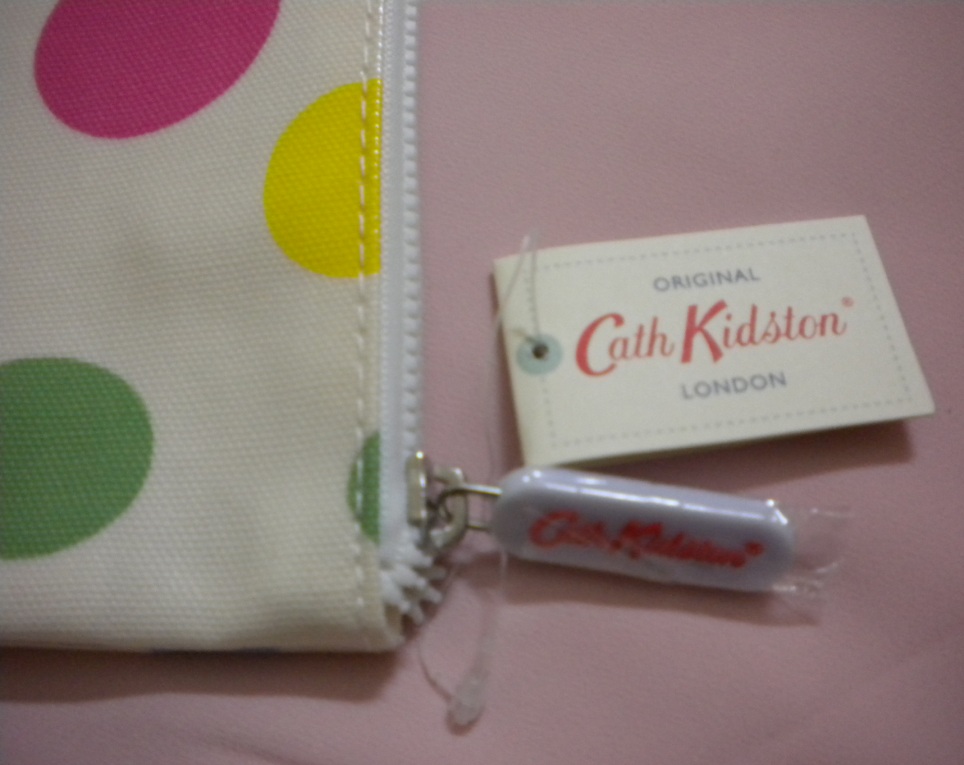 B e e B a a C L O S E T CATH KIDSTON Zip Purse Bubbles