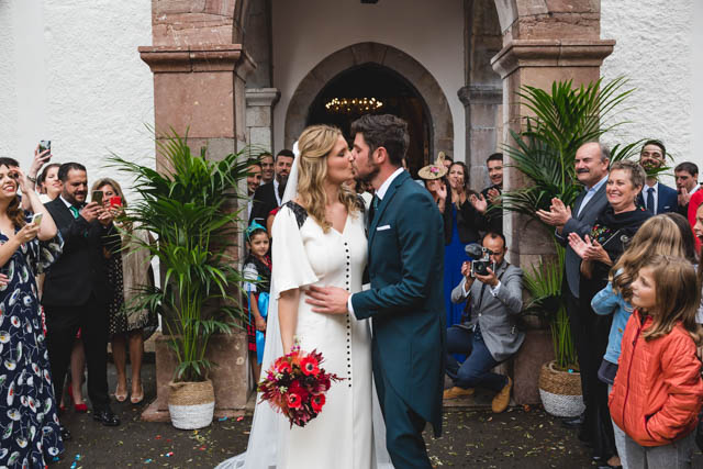 helena mareque vestido novia asturias boda tropical wedding tipi