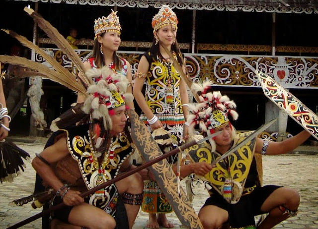 Suku bangsa yang menempati pulau besar di Indonesia