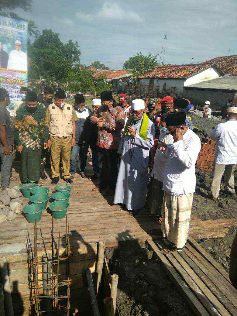 peletakan batu pertama