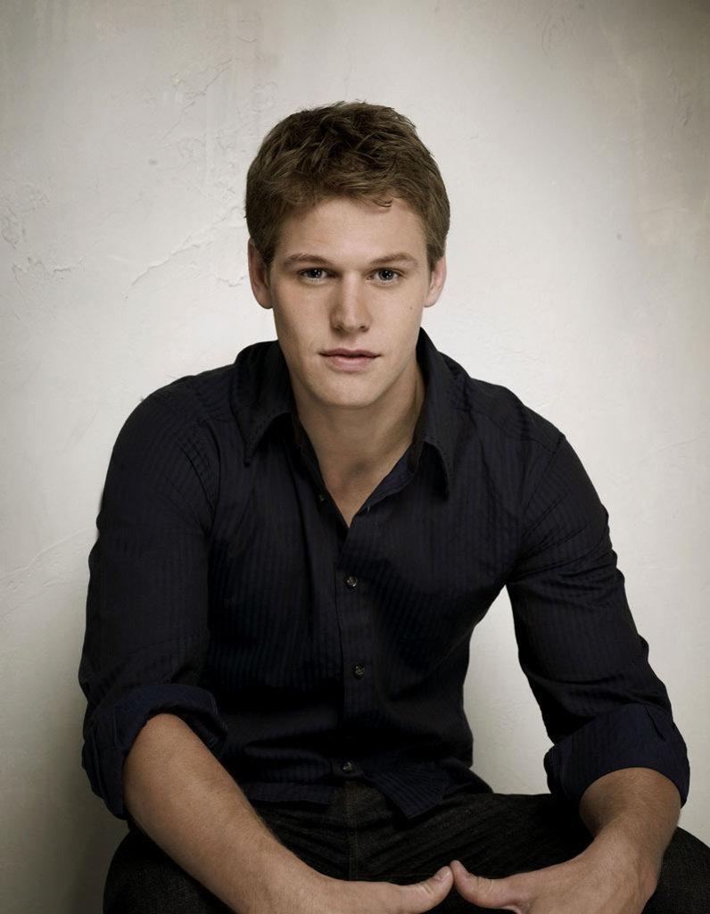 famous personalities Zach Roerig