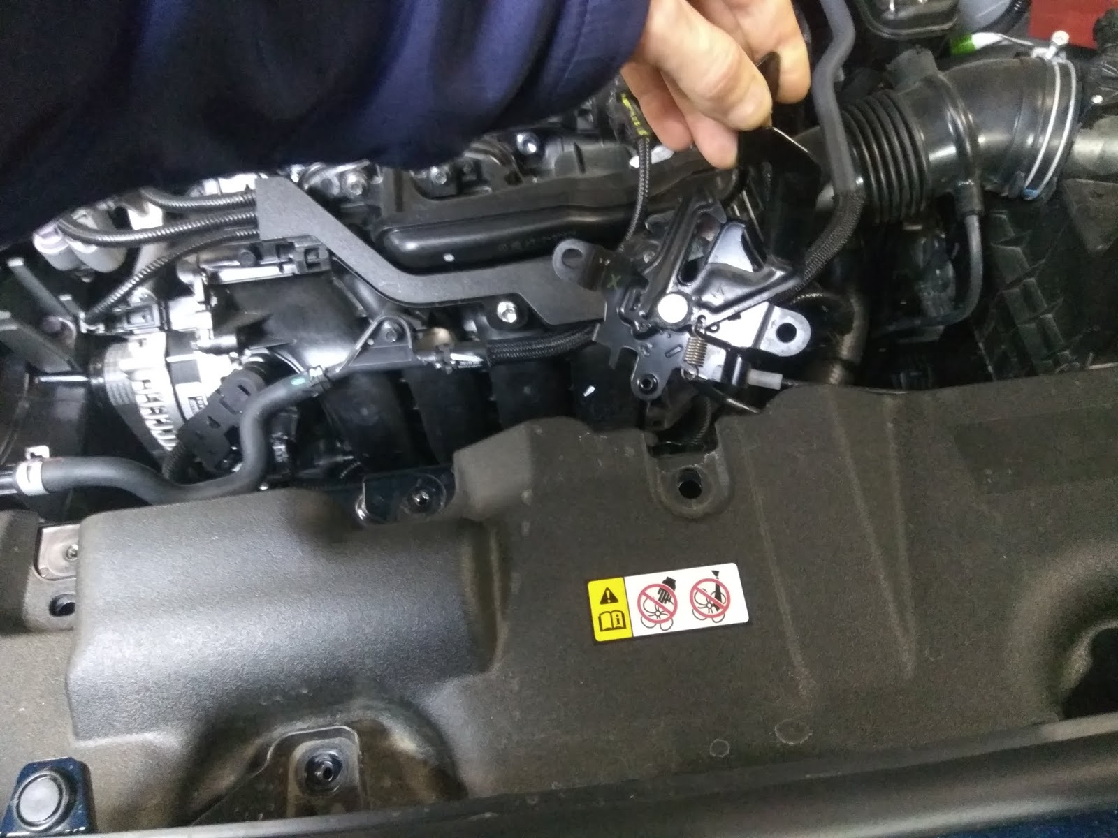 Установка передних парктроников на Toyota Rav4 (XA50) - своими руками ...