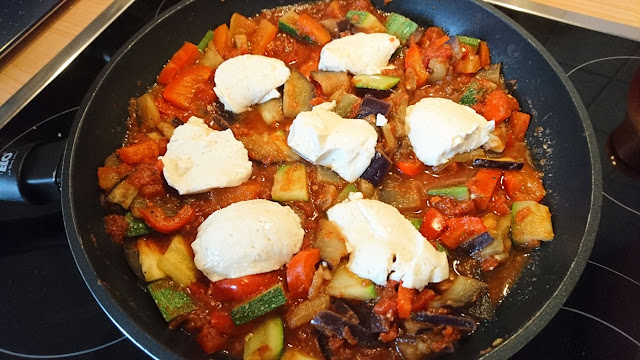 Vegane Shakshuka Pfanne mit Seidentofu Ei