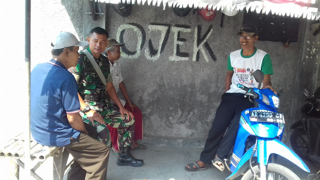 Jalin Silahturahmi Babinsa Koramil 23 Ceper dengan semua kalangan Masyarakat