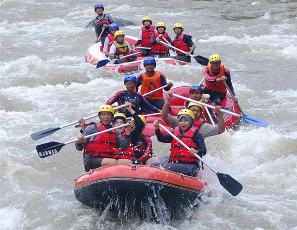 What To Do In Indonesia: What To Do In Indonesia: Rafting Serayu