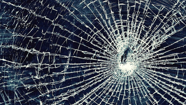 cracked screen wallpaper