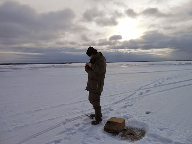Зимняя рыбалка на озере Иртяш
