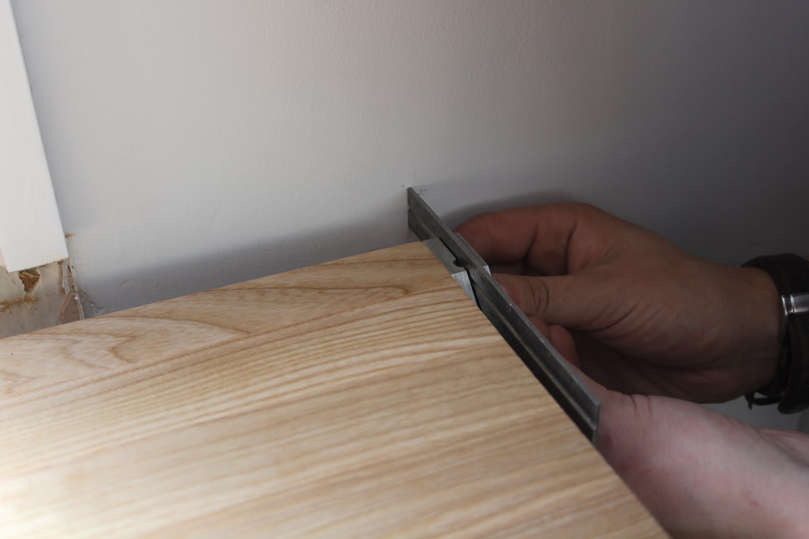 How to hide gap at back of worktop